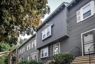 11 Apple Ridge Unit 5, Maynard, MA 01754