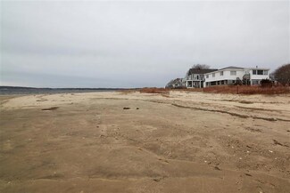 39 Worrall Ave, Wareham, MA 02571