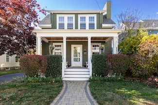 7 Essex Ave, Swampscott, MA 01907