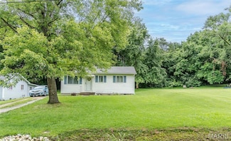 1290 Casey Ave, Saint Clair, MO 63077