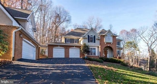 2082 Hunters Crest Way, Vienna, VA 22181