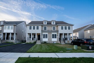 32 Lenox Dr, Lakewood, NJ 08701