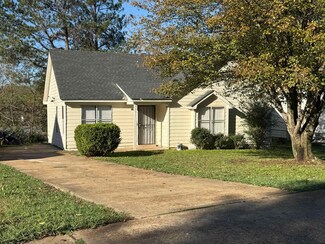 5371 Cedar Bluff Dr, Memphis, TN 38127