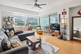 24-15 Queens Plaza N Unit 4A, Long Island City, NY 11101