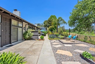 3404 Oak Cliff Dr Unit 2, Fallbrook, CA 92028