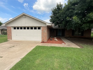 405 Heather Dr, Granbury, TX 76048