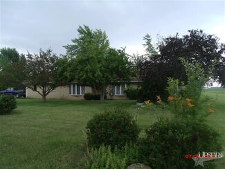 7922 Woodwind Dr, Hoagland, IN 46745