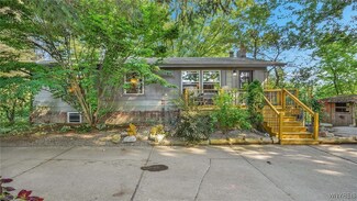 5872 Genesee Rd, Springville, NY 14141
