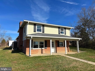 105 Cotta Ln, Martinsburg, WV 25404