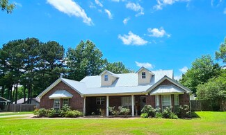 406 Eastwood Dr, Walnut Ridge, AR 72476