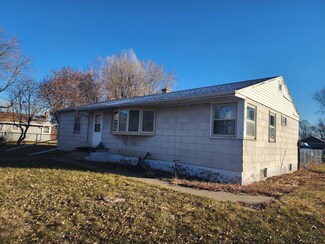 608 W 3rd Ave, Miller, SD 57362