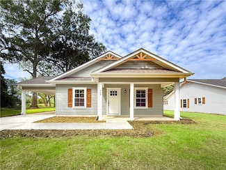330 Code Cir, Seneca, SC 29678