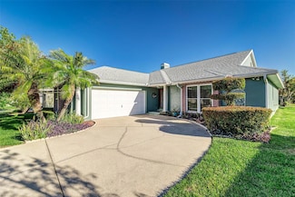 1452 Grand Cayman Cir, Winter Haven, FL 33884