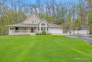 3530 Sunset Bluff Dr NE, Rockford, MI 49341