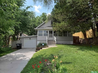 4641 Nicholas St, Omaha, NE 68132