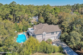 7001 Robert Ruark Dr, Southport, NC 28461