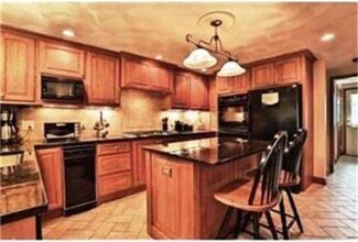 12 Plymouth Rd, Winchester, MA 01890