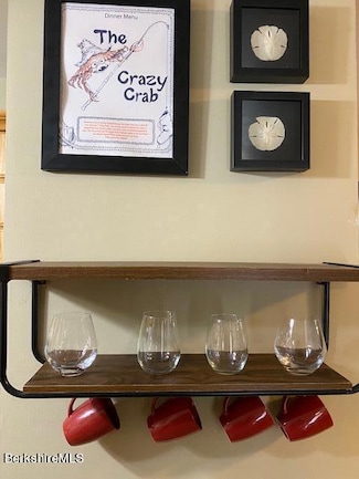 260 Pittsfield Rd Unit B10, Lenox, MA 01240