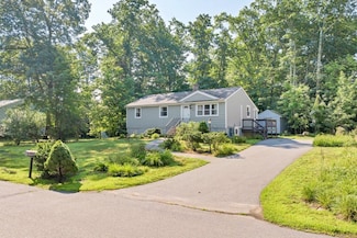 1 Gordon Rd, Derry, NH 03038