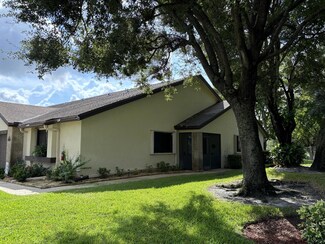 206 Meander Cir, Royal Palm Beach, FL 33411