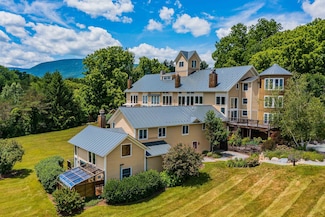 764 Barnumville Rd Unit 2, Manchester Center, VT 05255