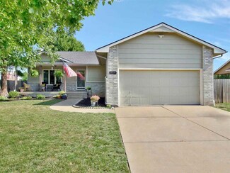 5060 E Willow Point Rd, Bel Aire, KS 67220