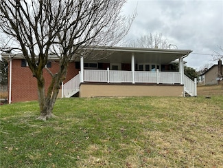 389 Rural Valley Rd, Claysville, PA 15323