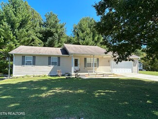 2203 Meadowview Dr, Jamestown, TN 38556
