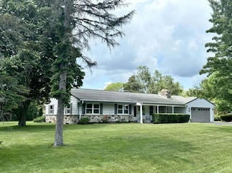 8501 N Greenvale Rd, Milwaukee, WI 53217