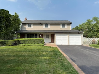 54 Longstreet Dr, Lake Grove, NY 11755