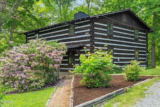 2318 Westwood St, Johnson City, TN 37604