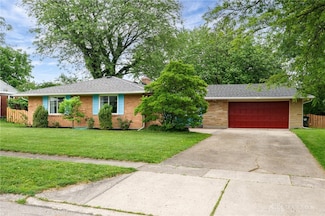 1101 Chateau Dr, Dayton, OH 45429