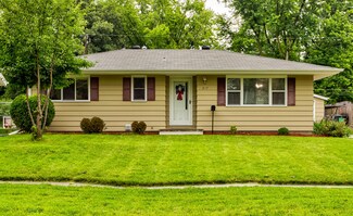 217 E 16th St, Ames, IA 50010