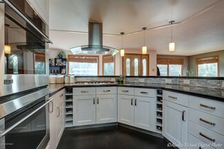 1322 O St, Anchorage, AK 99501