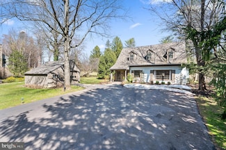 1627 Lark Ln, Villanova, PA 19085