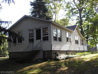 8651 Red Arrow Hwy, Bridgman, MI 49106
