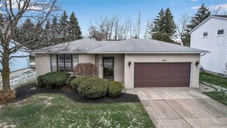 226 Wayside Dr, Depew, NY 14043