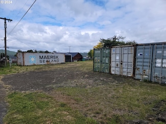 2049.5 Roseburg Rd, Myrtlepoint, OR 97458