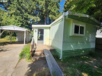 525 North Ave NE, Bandon, OR 97411
