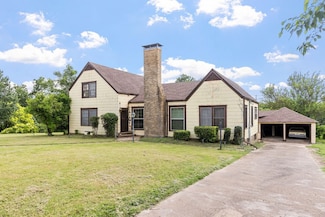 701 5th St, Honey Grove, TX 75446