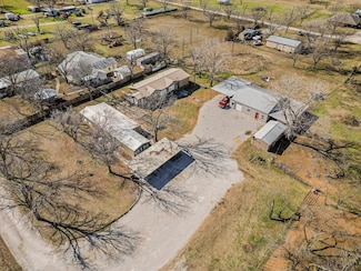 330 Chapman Dr, Mineral Wells, TX 76067