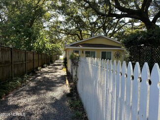 314 Friendly Ln, Wilmington, NC 28409