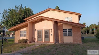 2 Palmetto Ct, Brownsville, TX 78521