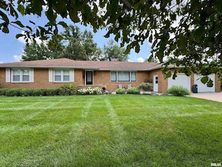 727 E Franklin St, Macomb, IL 61455