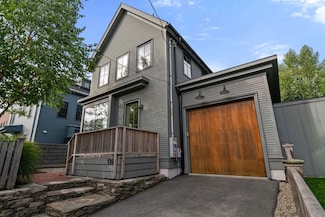 136 Cushing St Unit 136, Cambridge, MA 02138
