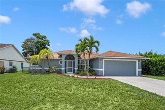 1094 Grove Dr, Naples, FL 34120