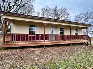 406 W Maple St, Diamond, MO 64840