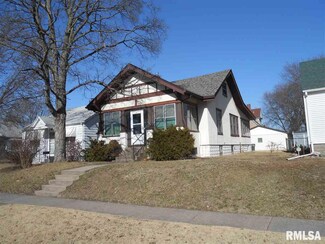 805 S Dittmer St, Davenport, IA 52802