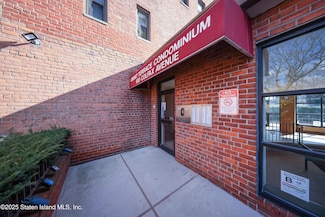 100 Colfax Ave Unit 3D, Staten Island, NY 10306