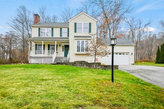 5 Ash Ln, Dudley, MA 01571